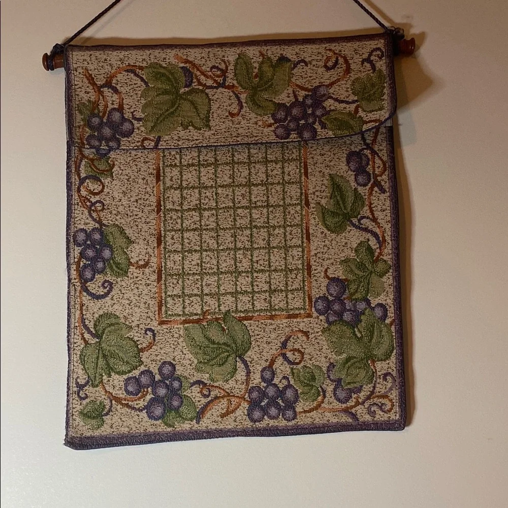 Grape Vine Tapestry Wall Hanging W.W. 2001 with rear pockets Y2K Home decor